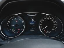 Nissan X-Trail 1.6 120 кВт, спаренные колёса