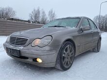 Mercedes-Benz C220CDI целиком на запчасти или на трек