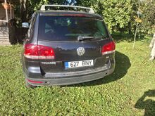 M/V 2 Autot MB e270cdi,touareg 2004a 2.5 128kw