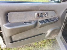 M: Mitsubishi l200 2.0 85 kW