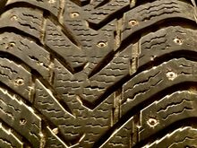 235/60/18” Nokian naastrehvid