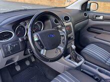 Ford Focus 1,6 74 kW, 2010 a