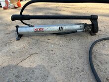 Nike Hydraulics pump
