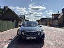 Mercedes-Benz E220 AMG