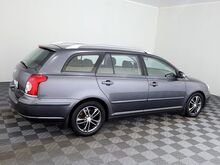 Тойота Авенсис