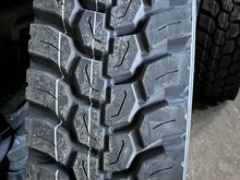 Rehvid veoautole 315/80-R22.5, uued