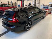 Volvo V60, 2.0, 257kW, AWD, aut.2023a MUDEL