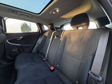 Volvo V40 Kinetic 1.6 D2 84kW, reg. tasu makstud!