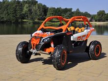 Двухместный электромобиль 24V CanAm Turbo MP4 LCD