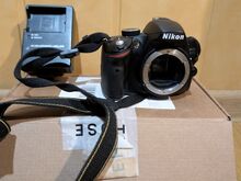 Nikon D3200 + зарядное устройство + SD-карта