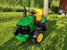 John Deere Peg Perego elektriline lastetraktor 12V