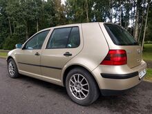 Volkswagen Golf 1.6 74kW üv 03.2027