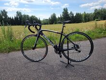 Specialized Amira täis süsinikraamiga