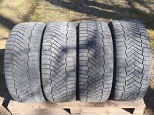 Pirelli rehvidM+S245/45 R19.