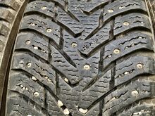 215/65/17” Nokian шипованные шины