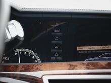 Mercedes-Benz S550 пакет AMG, регистрационный сбор оплачен