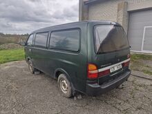Kia Pregio tagavedu.