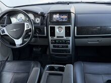 Chryisler Grand Voyager Limited full option