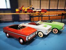 Vana restaureeritud laste Moskvich pedaalauto