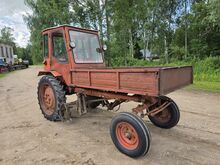 TRAKTOR T-16M kallutava kasti ja muldajaga