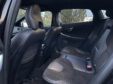 Volvo V40 R-design 1.5 112кВт 2017г. бензин автомат