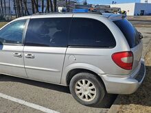 2002 Chrysler Voyager