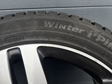 245/45R18
