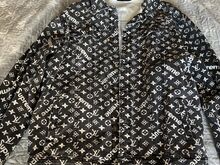 Louis Vuitton X Supreme teksatagi