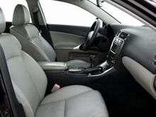 Lexus IS 220