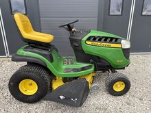 Murutraktor John Deere D130 22hp
