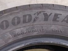 Goodyear R17 225/55 suverehvid