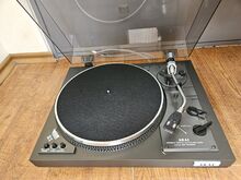 Akai Akai AP-206 2-скоростной проигрыватель с прямым приводом