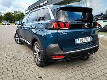 Peugeot 5008 1.5 96kW .