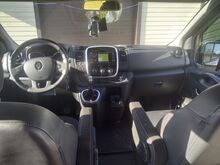 RENAULT TRAFIC III L2 SPORT PASSENGER 8 KOHTA 2.0d