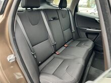 Volvo XC60 2.0 D4 133kw, TOODUD HOLLANDIST