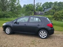 Toyota Auris 1.4 71kw, manu, 2008.a.