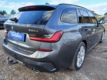 BMW 330e M-pakett  2022