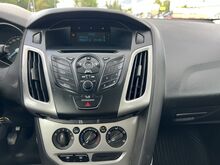 Ford Focus 1,6 77kw, KAASA NAASTREHVID!