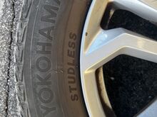 Dezent TA 8x18 Silver + Yokohama lamellid