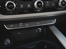 Audi A4 FACELIFT 2.0 R4 150kW GARANTII! Konks, ACC
