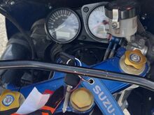M/V suzuki gsx-r (auto vastu)