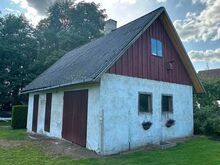 Müüa 6-toaline maja Kuremaa järve ääres.