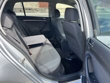 SŌIDUKORRAS Volkswagen Golf 1,6 75kw, AUTOMAAT