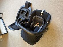 Maxi-Cosi Tinca + FamilyFix2 ISOFIX + jalatsid