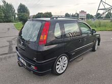 Mitsubishi Space Runner 2.4