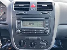 Volkswagen Golf 1,6 75кВт АВТОМАТ