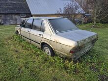 BMW E28 520i 1983
