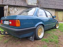 BMW e30