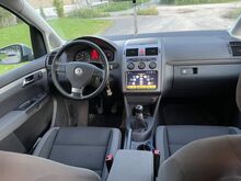 VW Touran 2010a