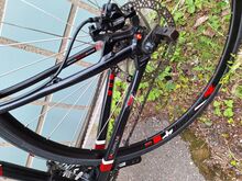 Kvaliteetne linnaratas Felt V95F (raam 56/28)